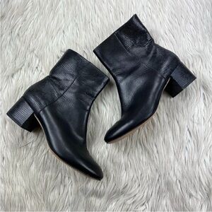 Donald Pliner Women's Black Leather Cindee Booties